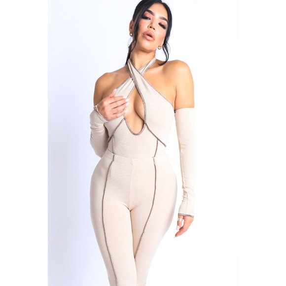 Women's Overlock Detailed Cross Halter Keyhole Neck Off The Shoulder 2 Piece Set - Picture 3 of 12